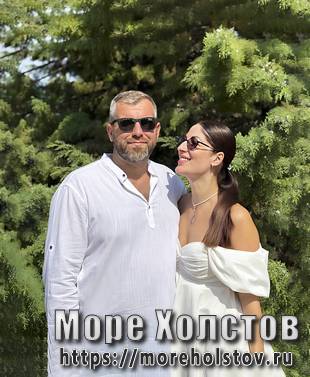 Пара в белом
